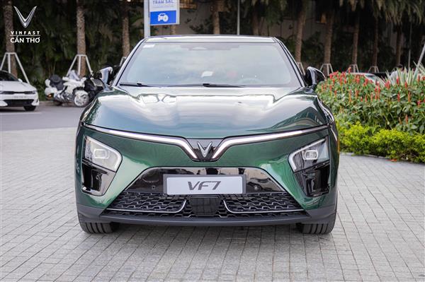 VF 7 Plus trần thép Tiêu Chuẩn 2 (AWD)